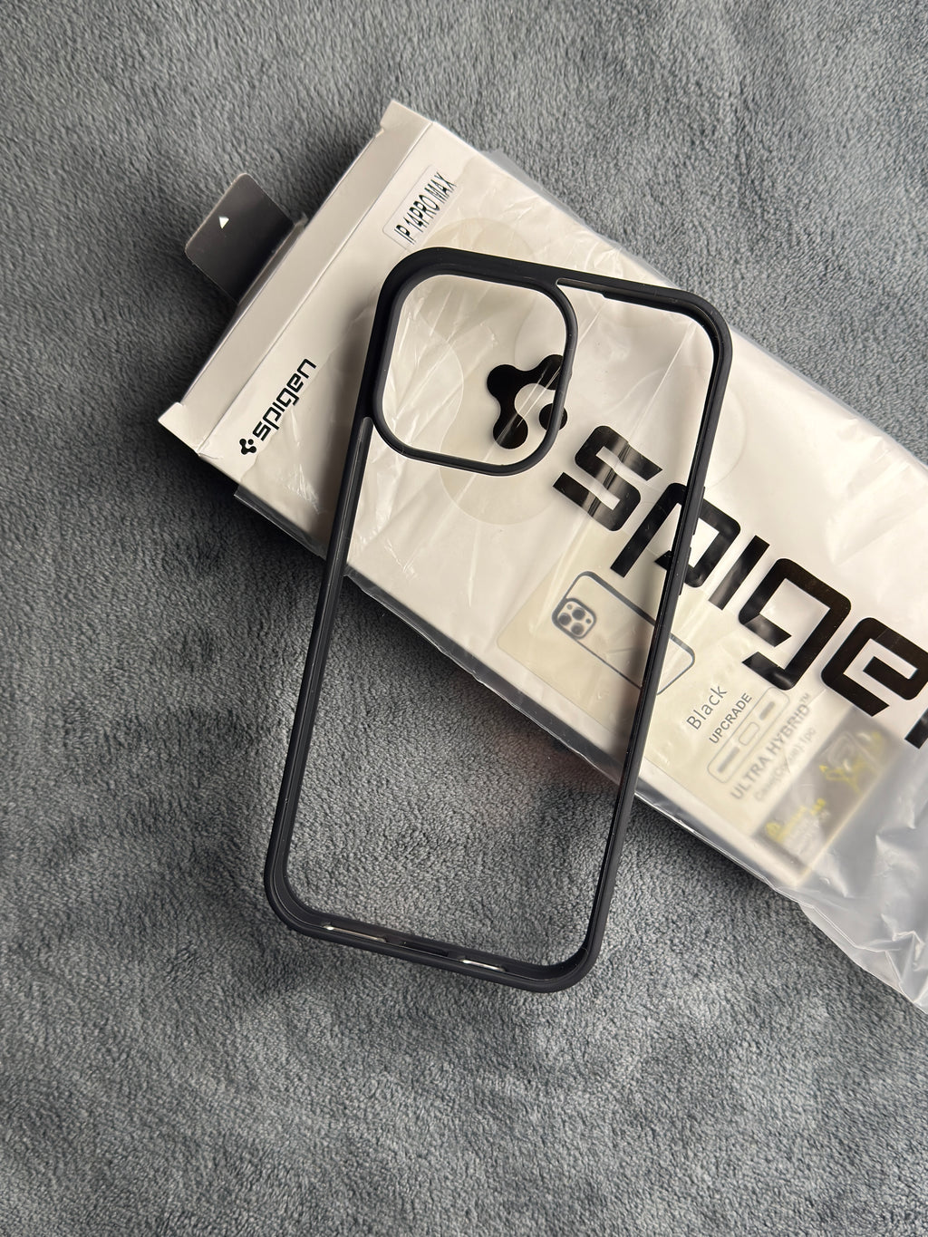 iPhone Spigen Black n Brown