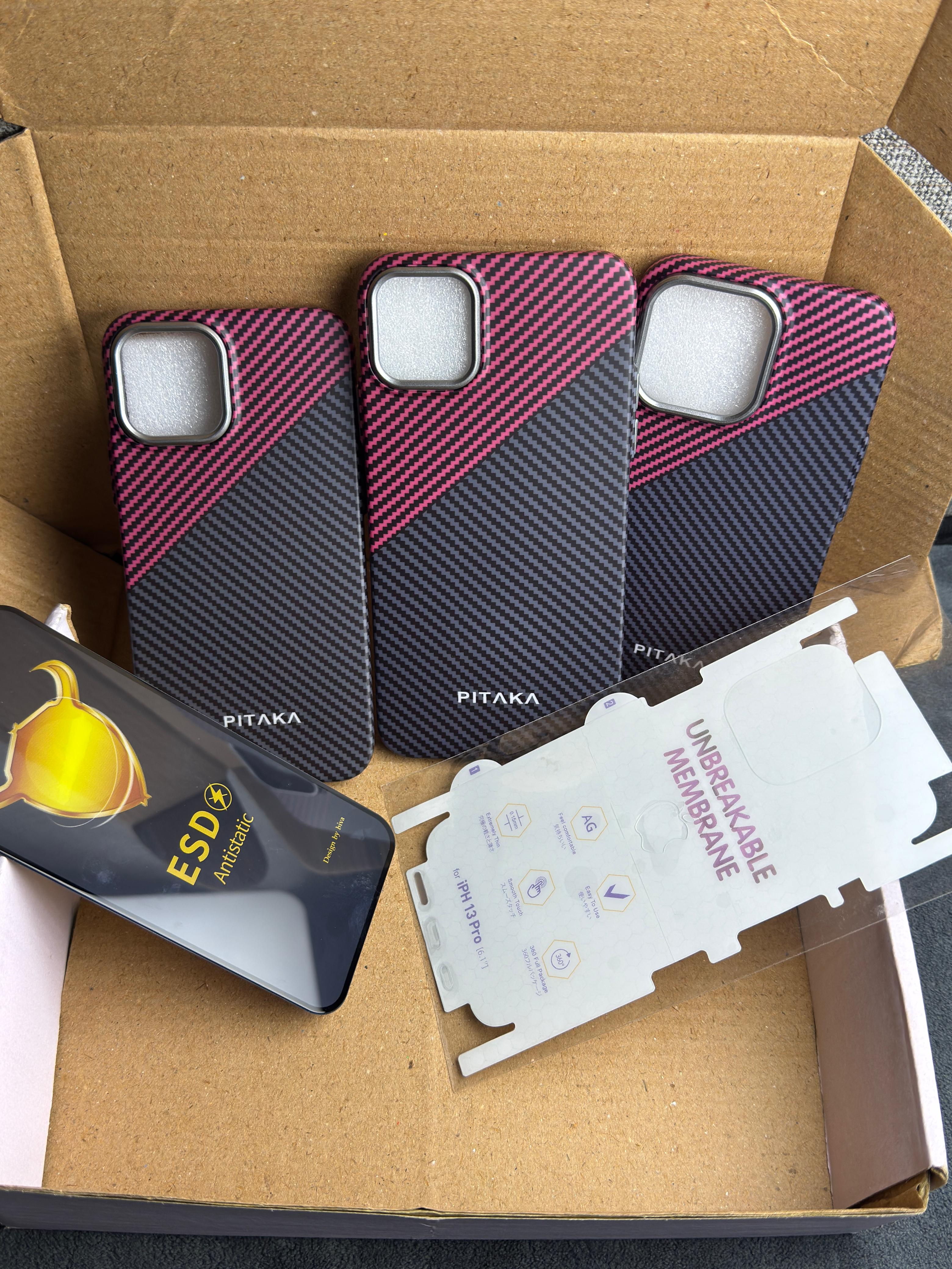 iPhone Pitaka Red N Black