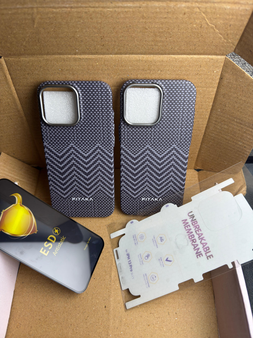 iPhone Grey N Blue Pitaka Curved Lined