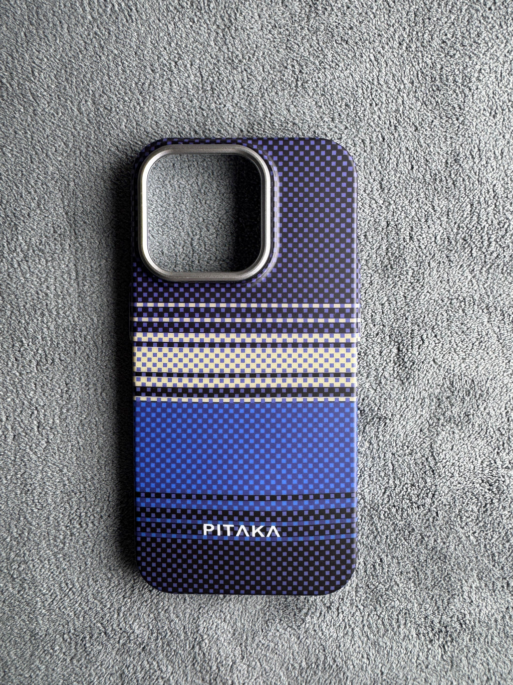 iPhone Grey N Blue Pitaka Curved Lined